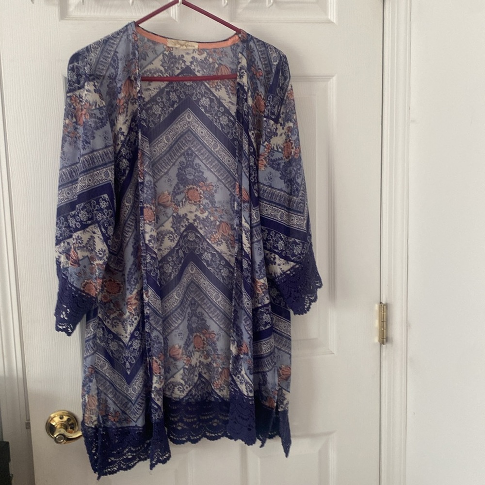 Floral blue open Kimono Cardigan-crochet lined bottom & 3/4 sleeves L ptp 23 in - Picture 2 of 10